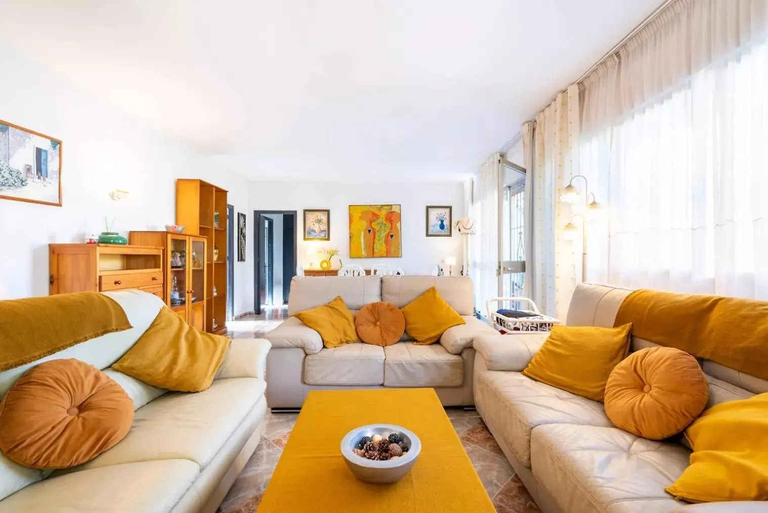 4 Bedroom 6 Guests Apartment 60M From Beach Torremolinos