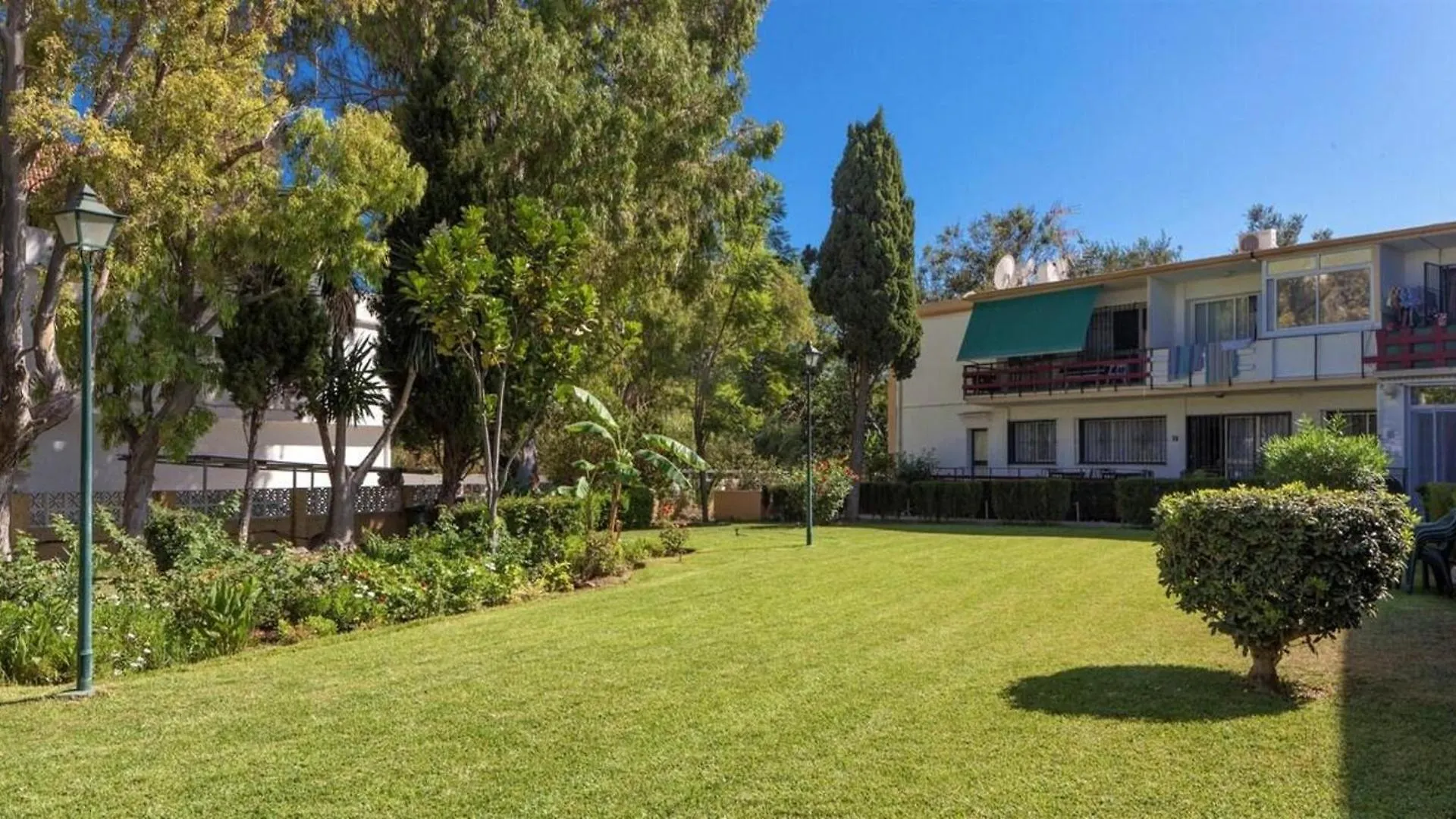 4 Bedroom 6 Guests Apartment 60M From Beach Torremolinos Spanien